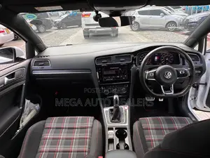 Volkswagen Golf GTI 2018 White