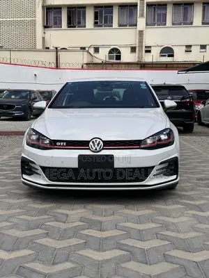 Volkswagen Golf GTI 2018 White
