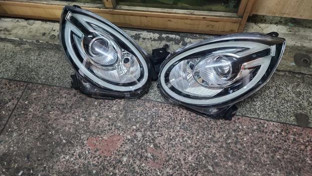 Toyota Passo Moda Headlights Xenon Type