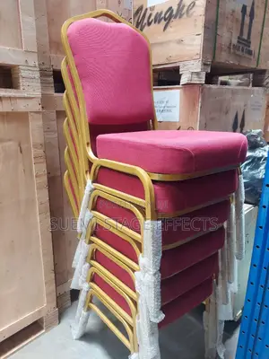 Red Banquet Chairs for Events – Elegant Comfortable