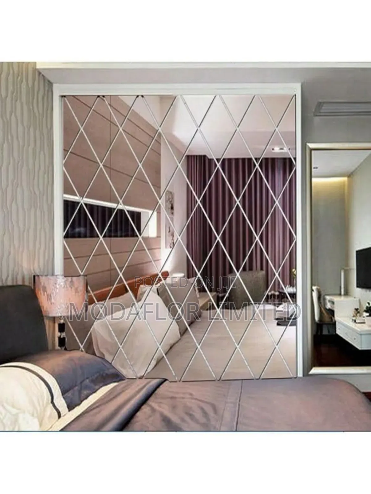 Diamond Acrylic Mirror – Beautiful Wall Accent