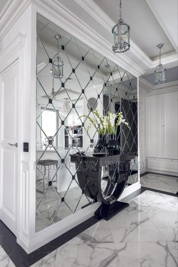 Diamond Acrylic Mirror – Bright and Decorative