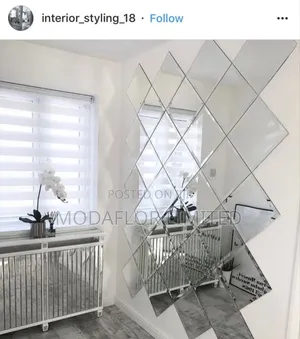 Diamond Acrylic Mirror – Eye-Catching Wall Piece