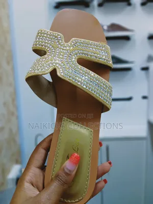 Hemes Shaped Glitter Sandals