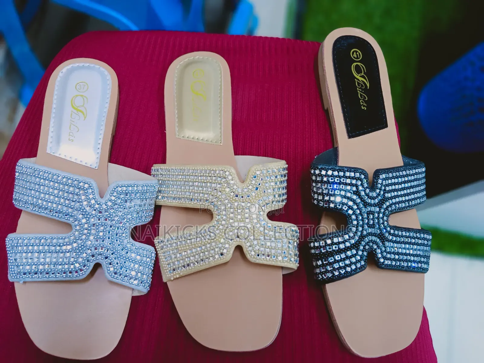 Hemes Shaped Glitter Sandals