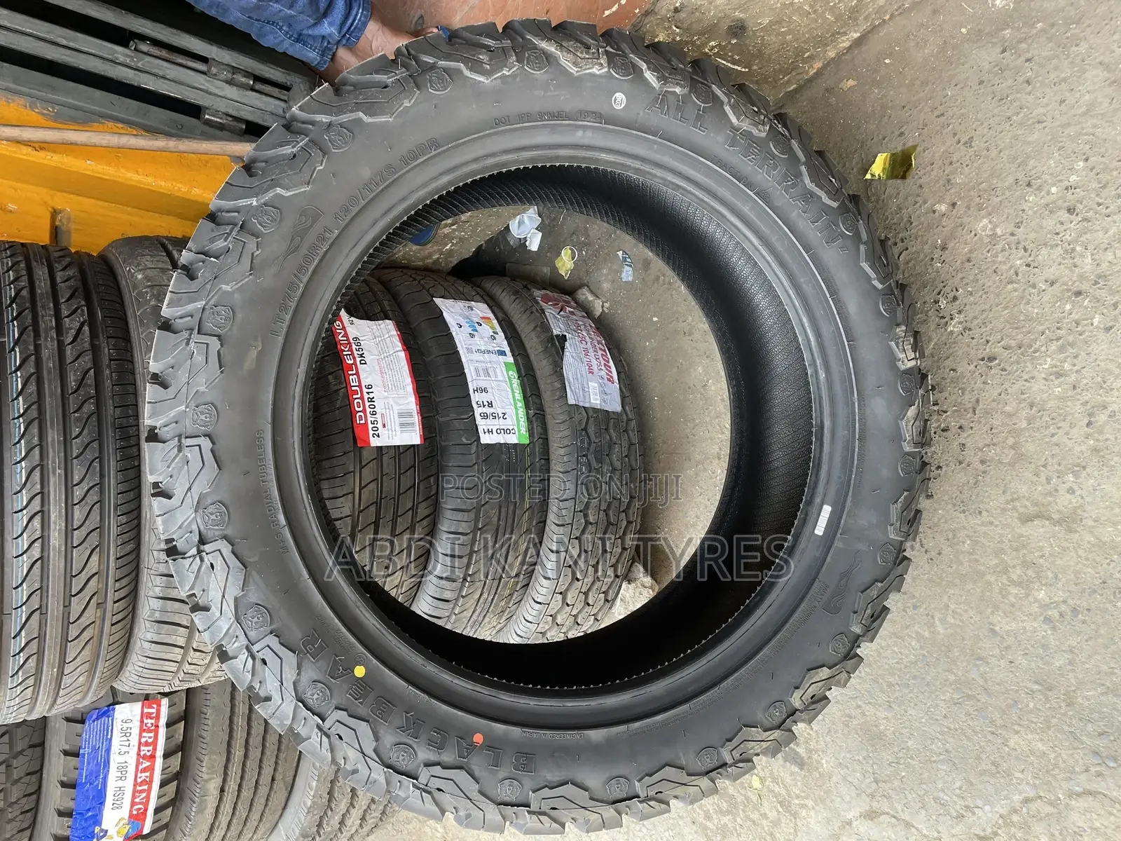 275/50r21 Black Bear 10pr