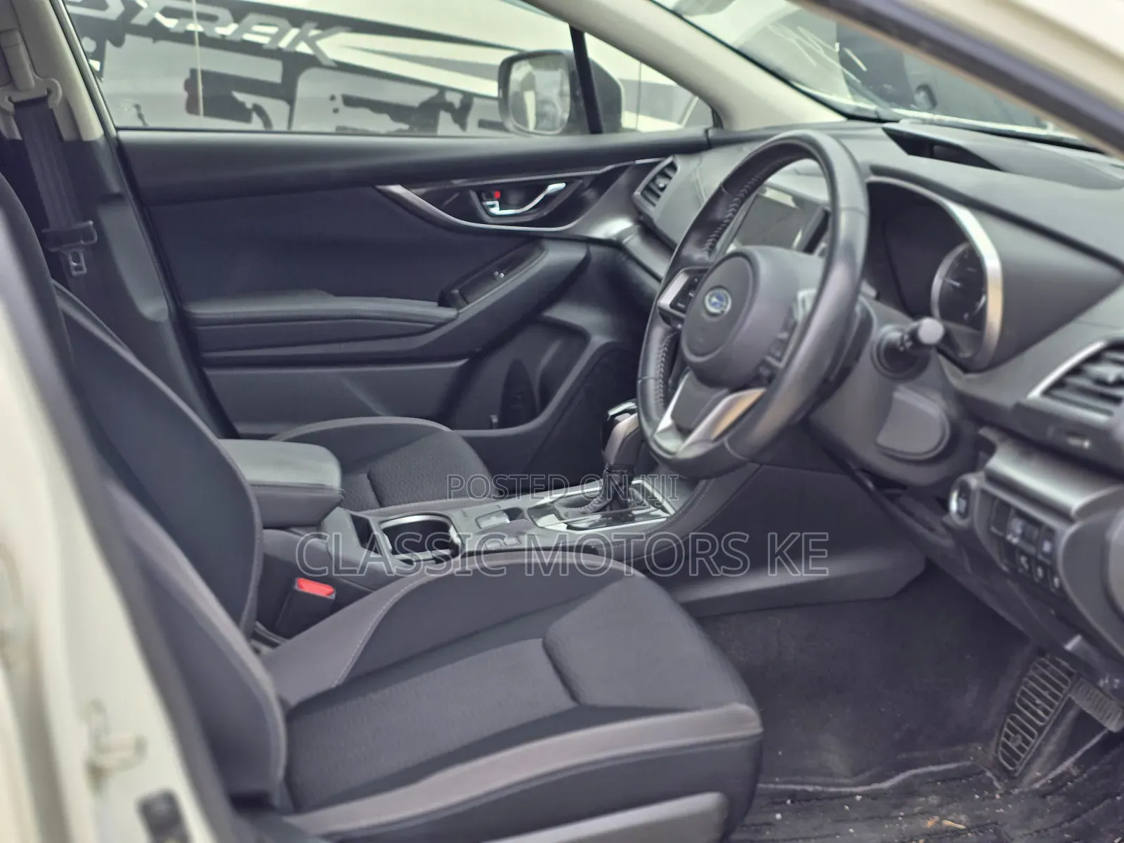 Subaru Impreza 2.0i Premium AWD Hatchback 2019 White