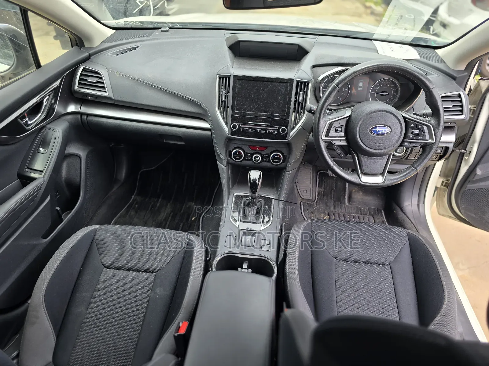 Subaru Impreza 2.0i Premium AWD Hatchback 2019 White