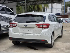 Subaru Impreza 2.0i Premium AWD Hatchback 2019 White