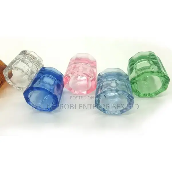 Dampen Dish Glass