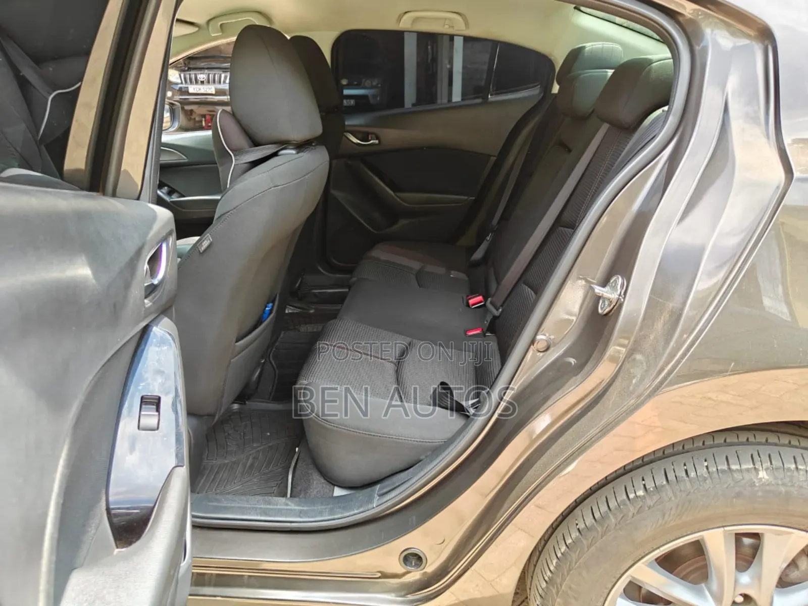 Mazda Axela 2017 Gray