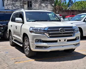 Toyota Land Cruiser 4.6 V8 ZX 2019 White