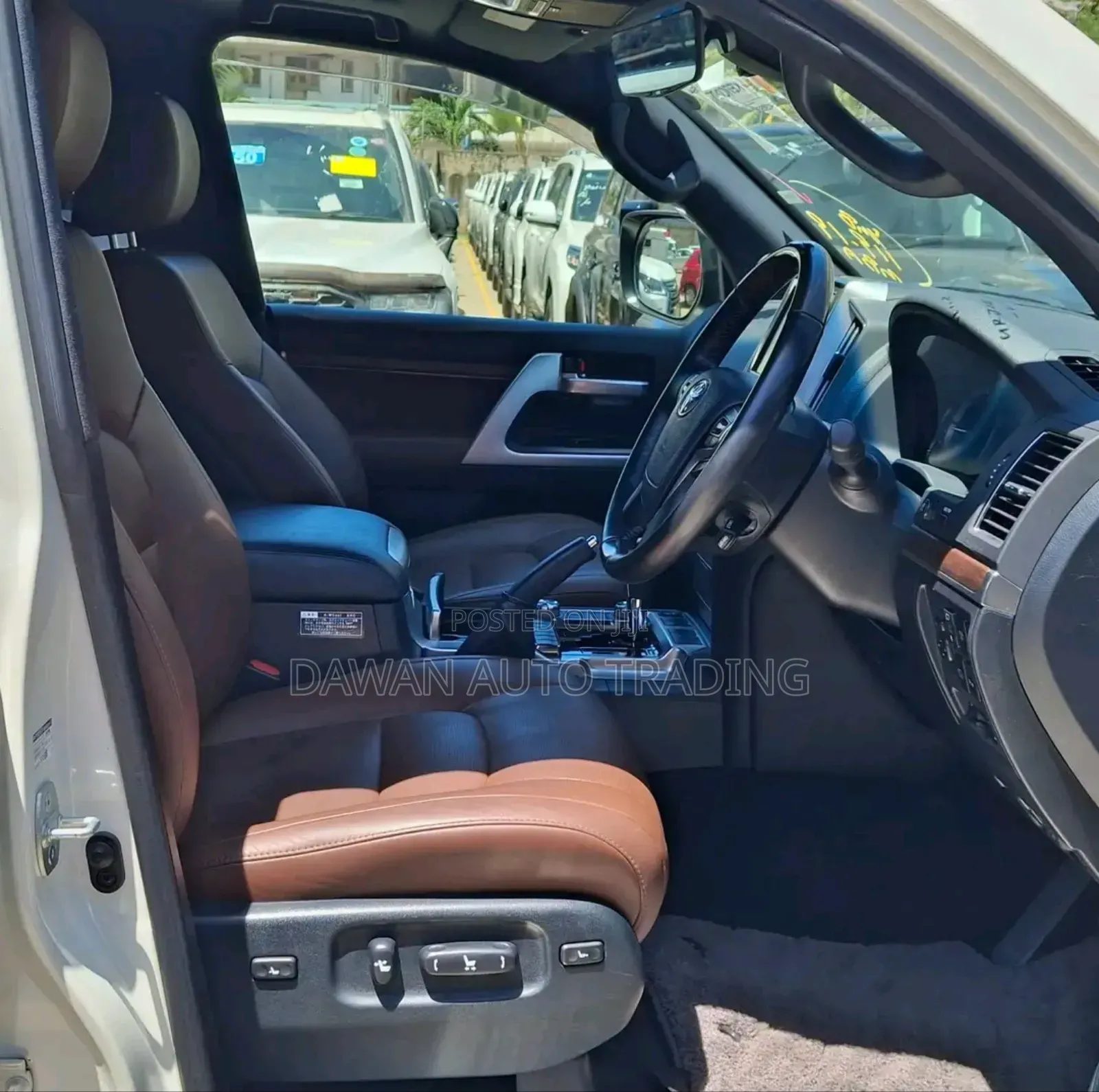 Toyota Land Cruiser 4.6 V8 ZX 2019 White