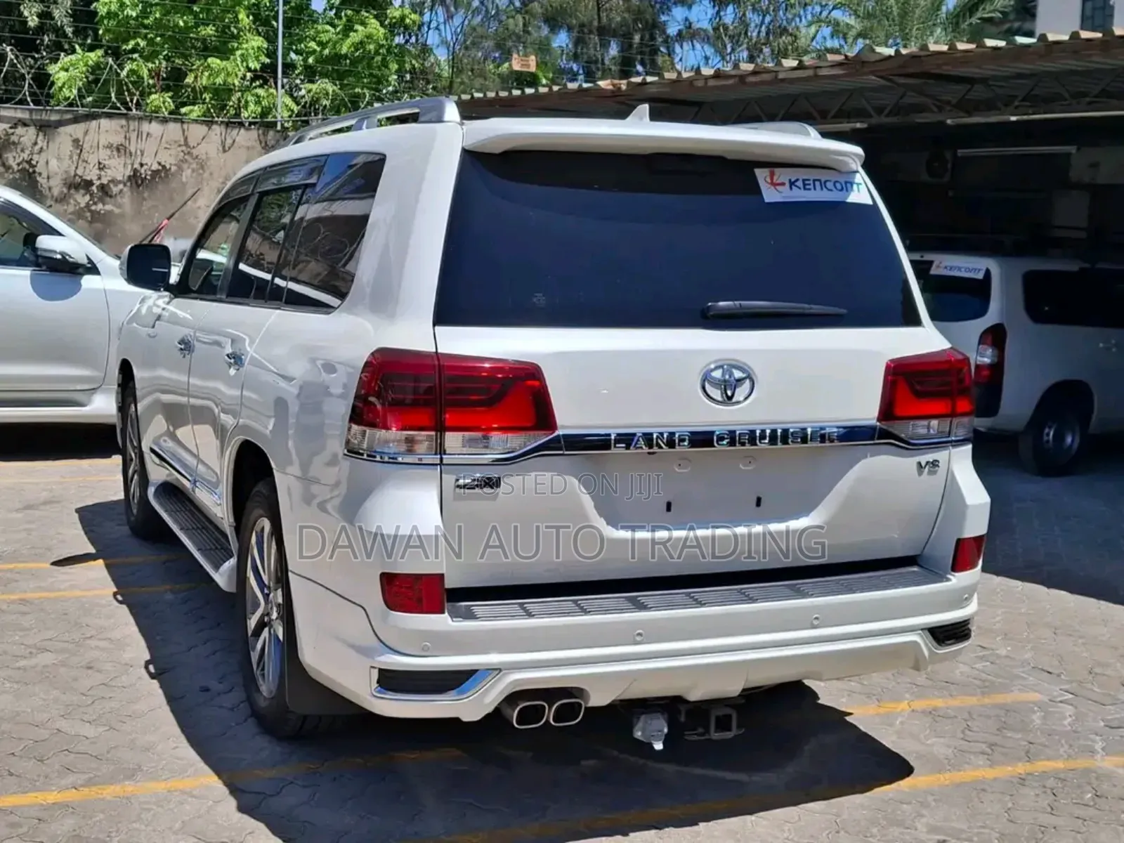 Toyota Land Cruiser 4.6 V8 ZX 2019 White
