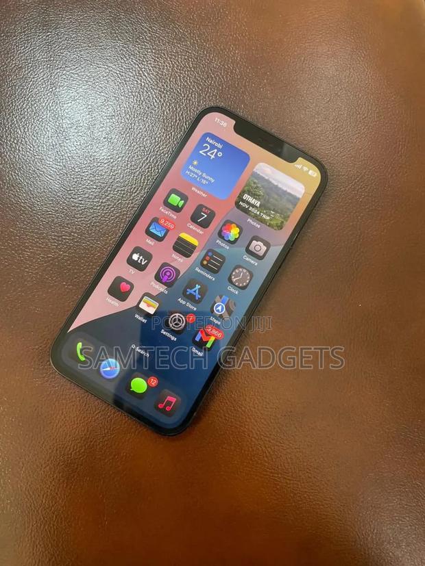 Apple iPhone 12 128 GB Black - main view