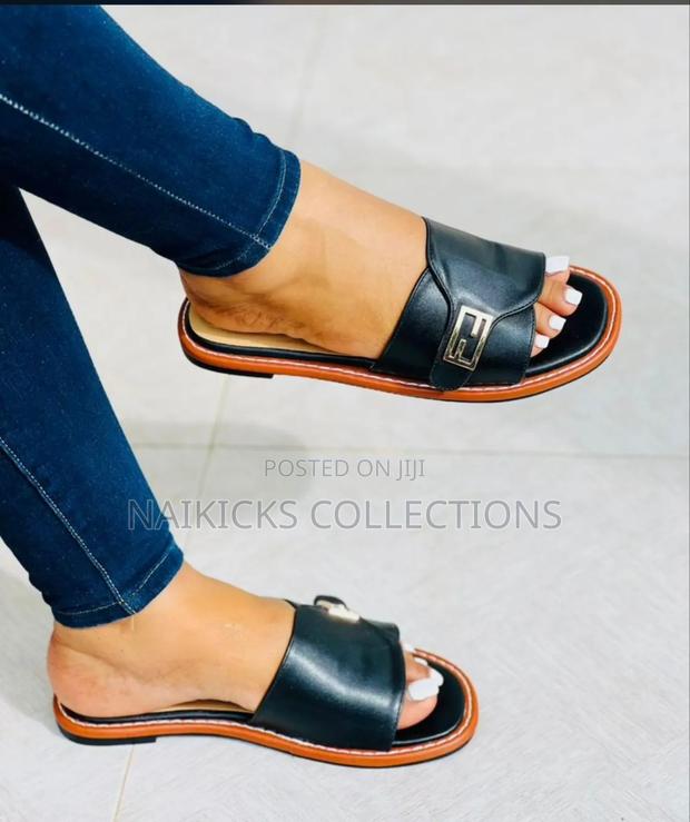 Fendi Roma Sandals - thumbnail 3