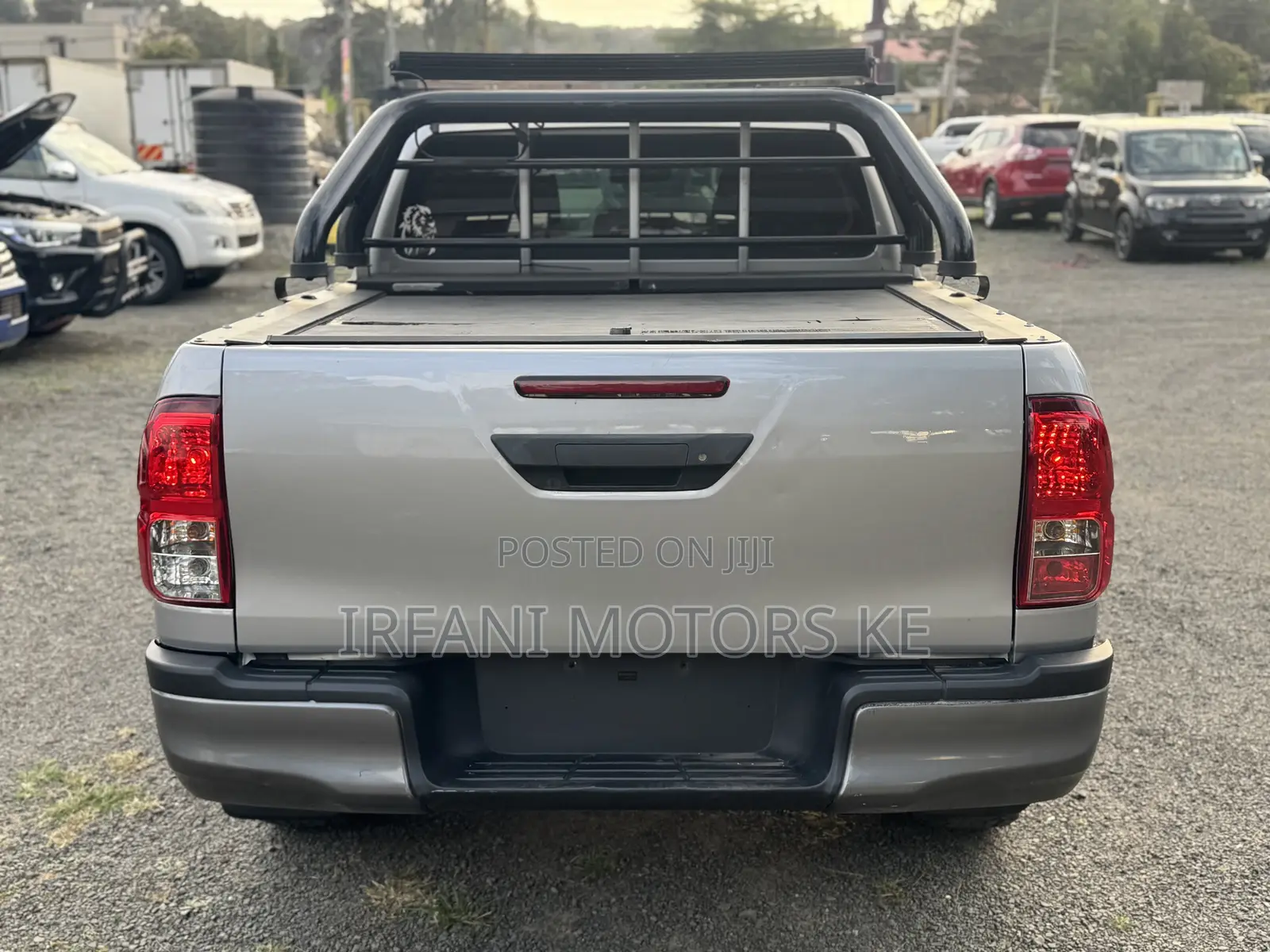 Toyota Hilux Rugged X 4x4 2018 Silver
