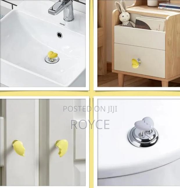 Creative Heart Shaped Toilet Press - thumbnail 2