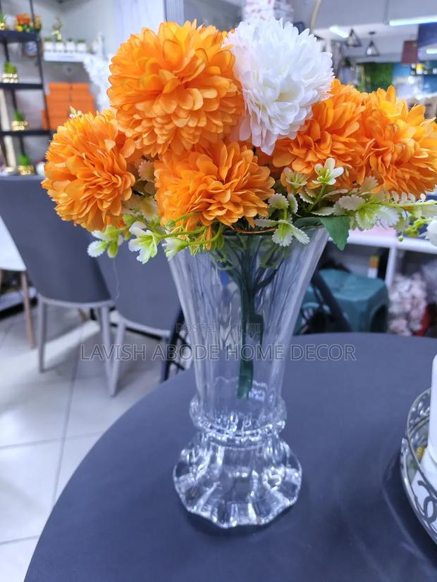 Clear Vase With Flower - main view