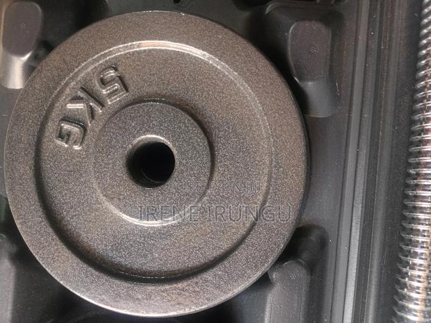 Two Pieces of 5kg Weight Plates++ Cast Iron