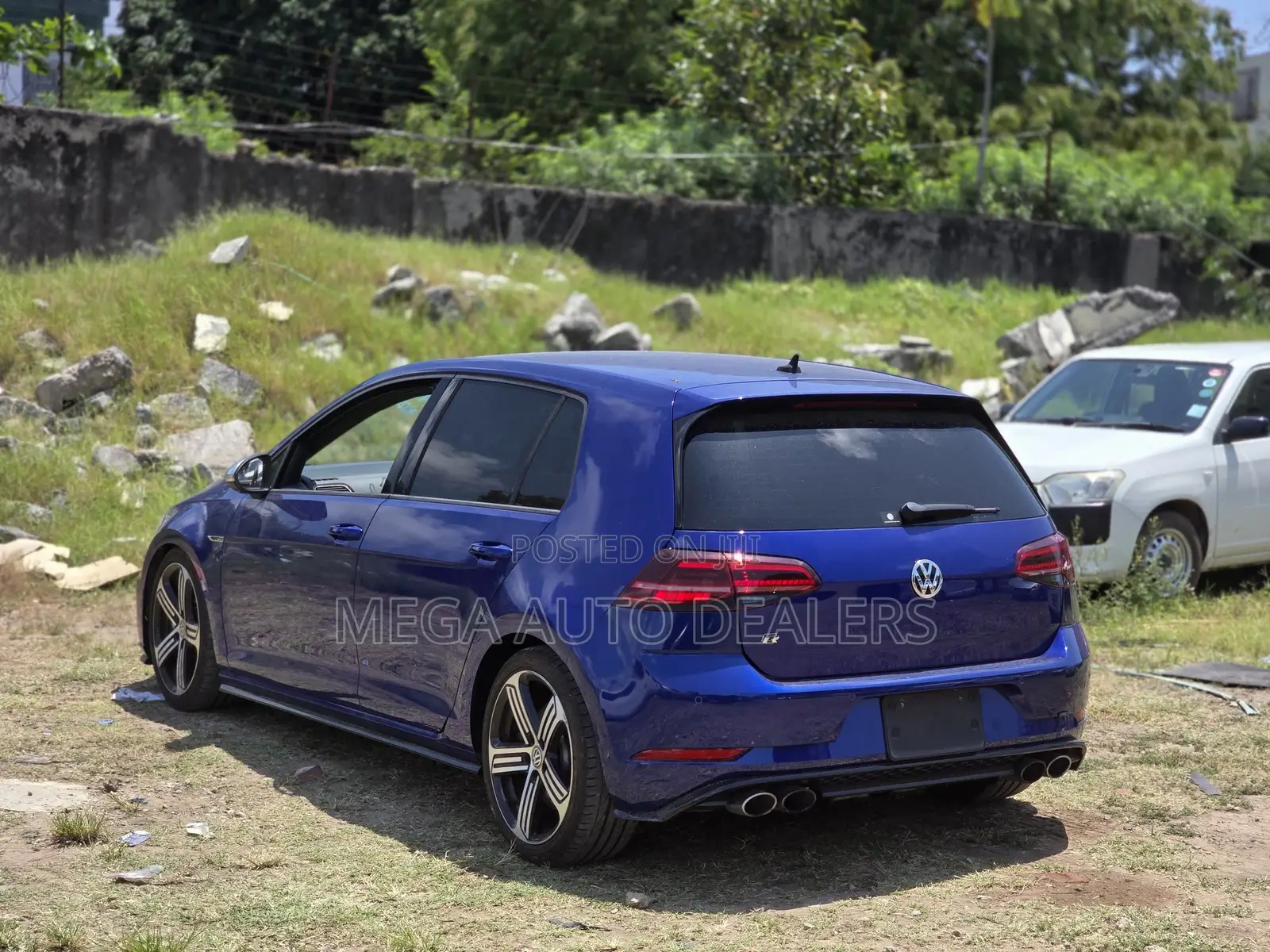 Volkswagen Golf R 4-Door w/DCC & Navigation 2019 Blue