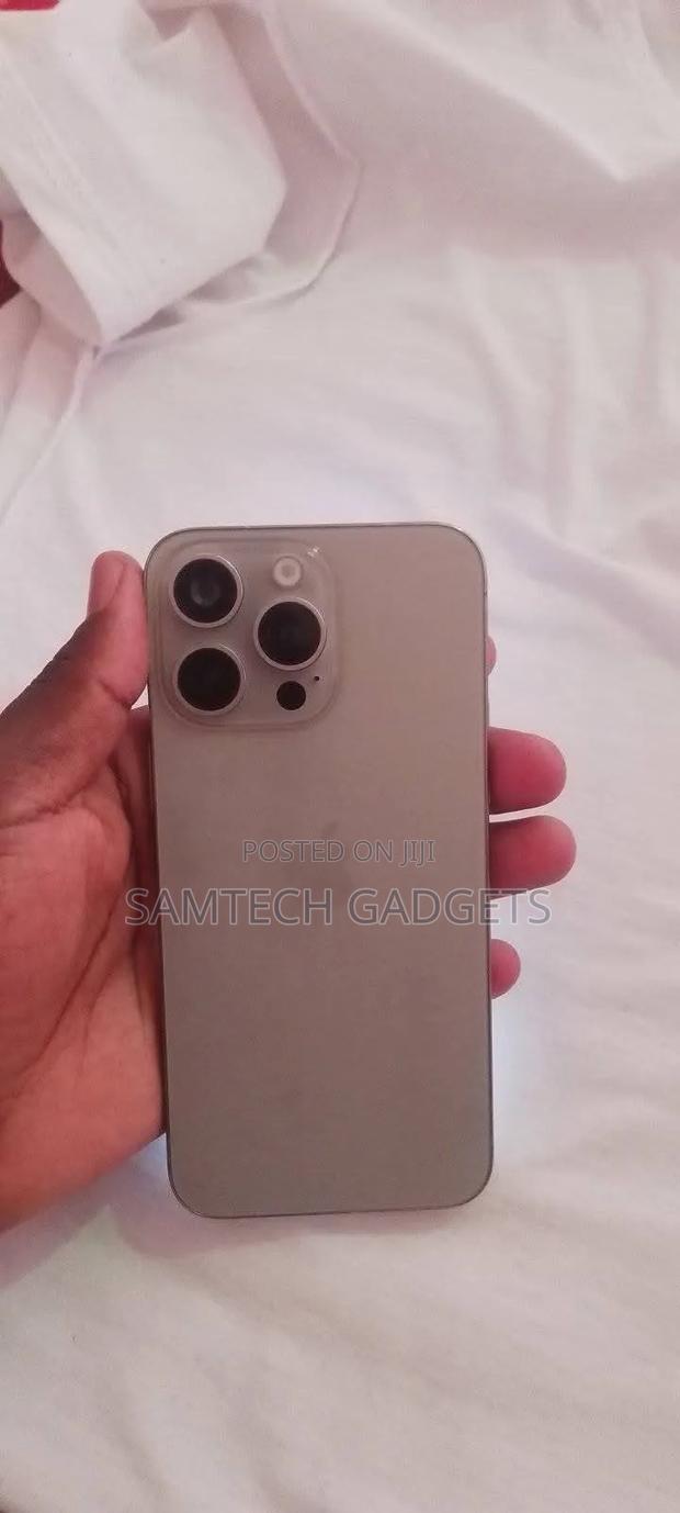 Apple iPhone 15 Pro 256 GB Black - thumbnail 3