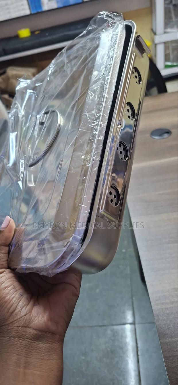 Instruments Tray - main view