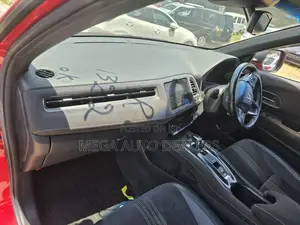 Honda Vezel 2018 Red