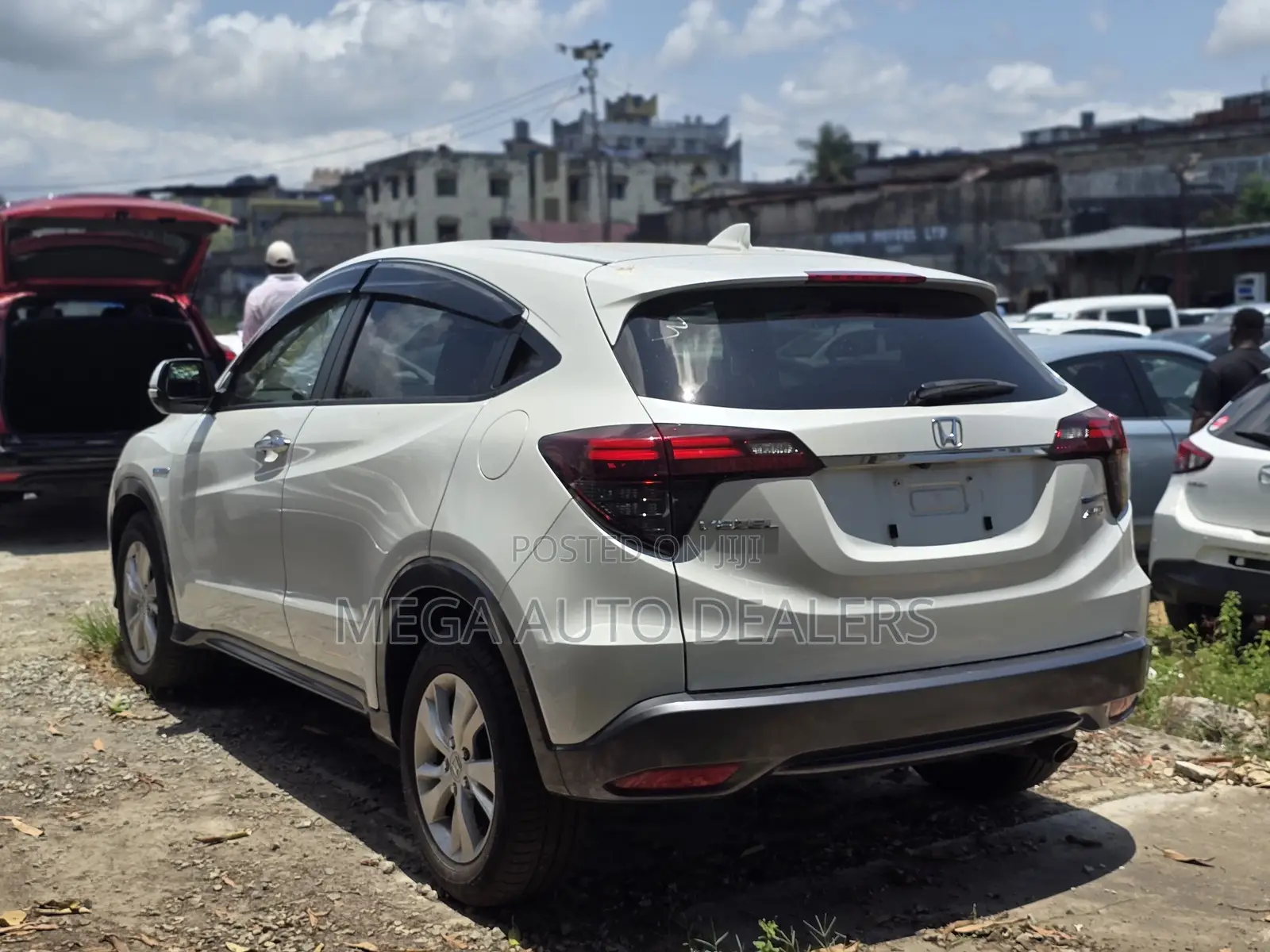 Honda Vezel 2018 White