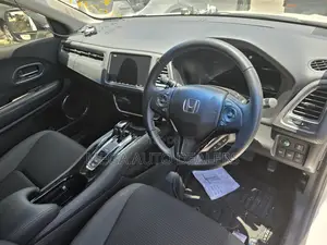 Honda Vezel 2018 White