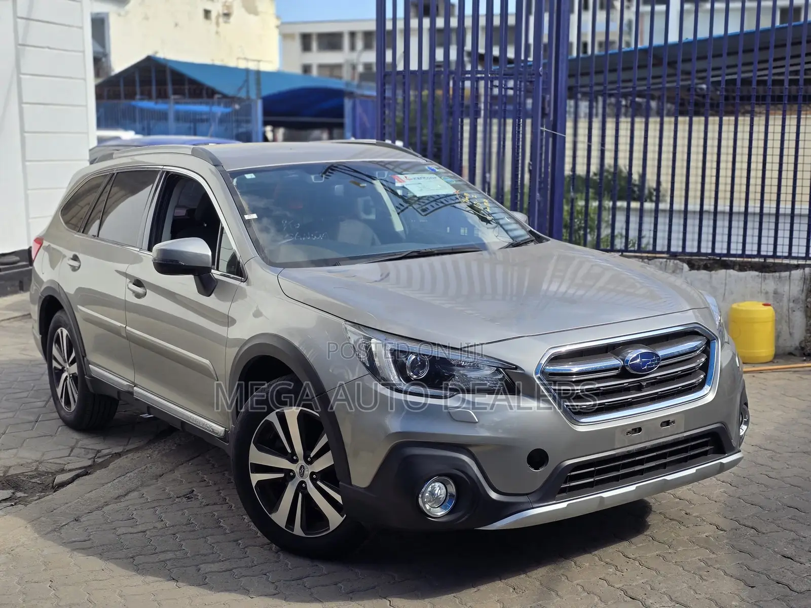 Subaru Outback 2018 Gray