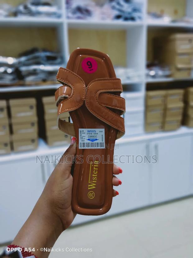 Clear Wipe and Go Sandal - thumbnail 2