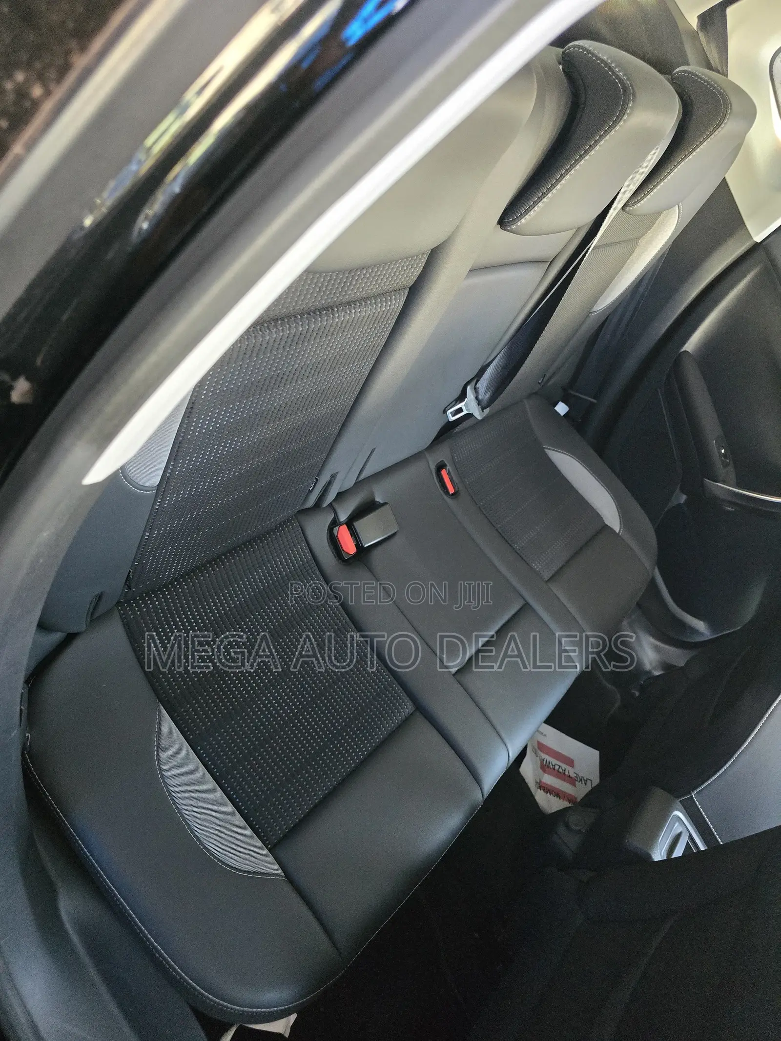 Peugeot 2008 2018 Brown