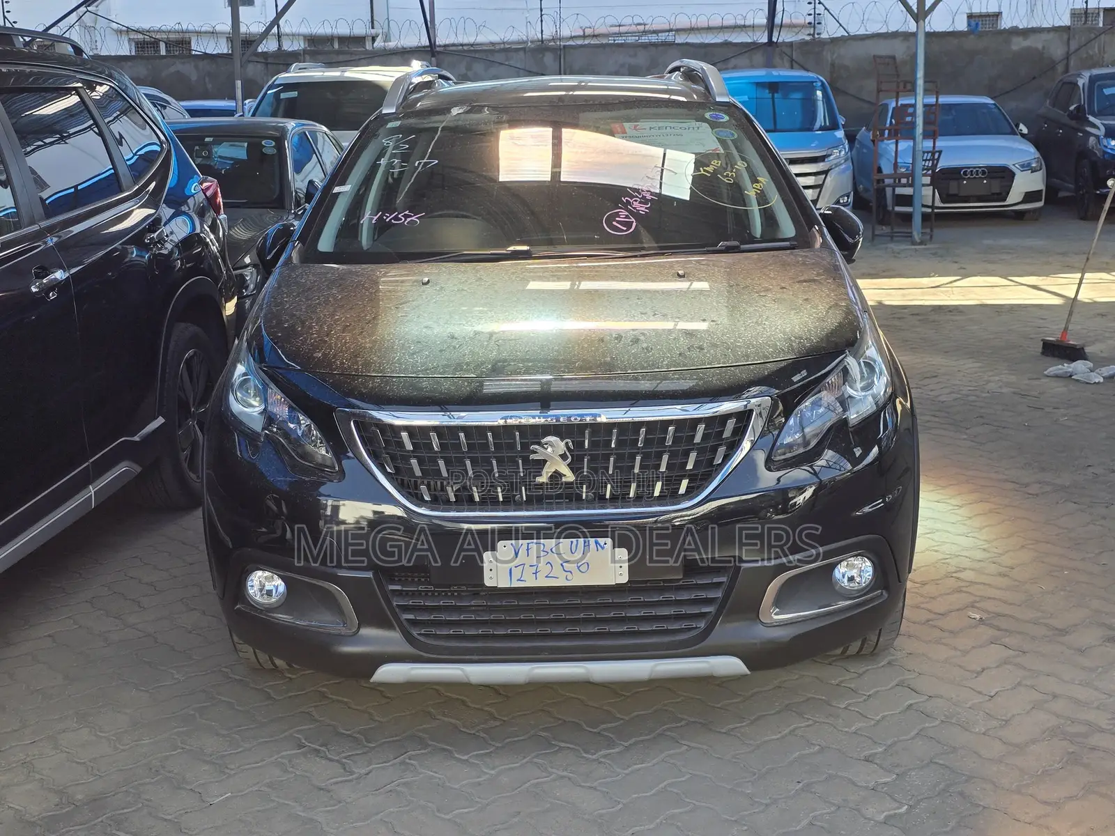 Peugeot 2008 2018 Brown