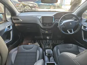 Peugeot 2008 2018 Brown