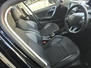 Peugeot 2008 2018 Brown