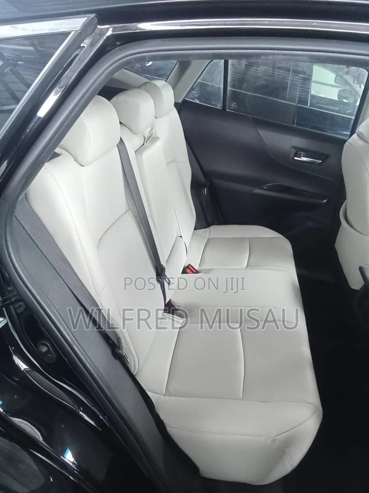 Toyota Harrier 2.0 2020 Black
