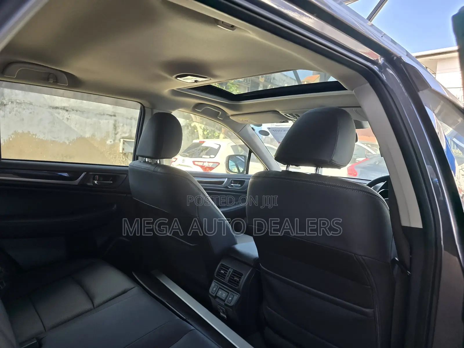 Subaru Outback 2018 Gray