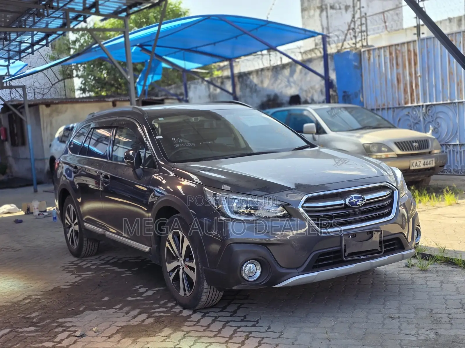 Subaru Outback 2018 Gray