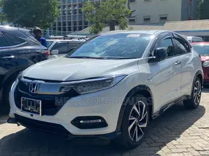 Honda Vezel 2018 White