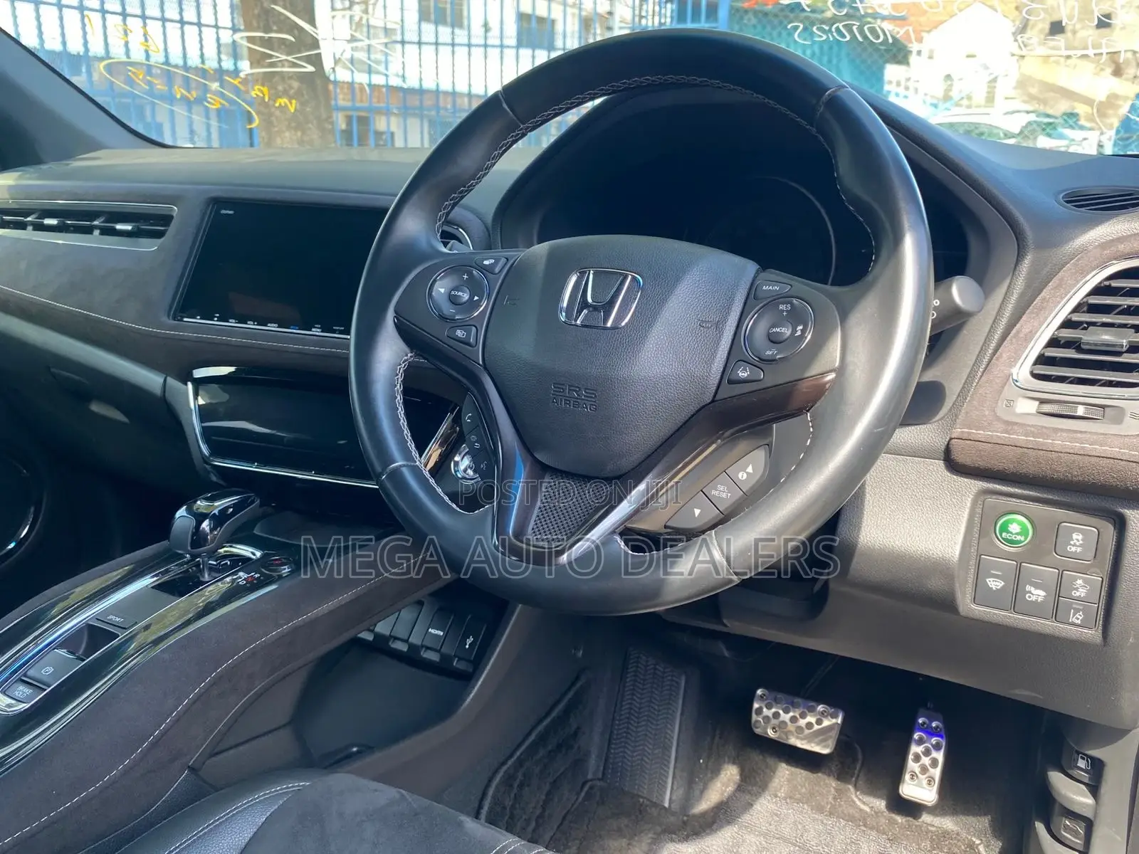 Honda Vezel 2018 White