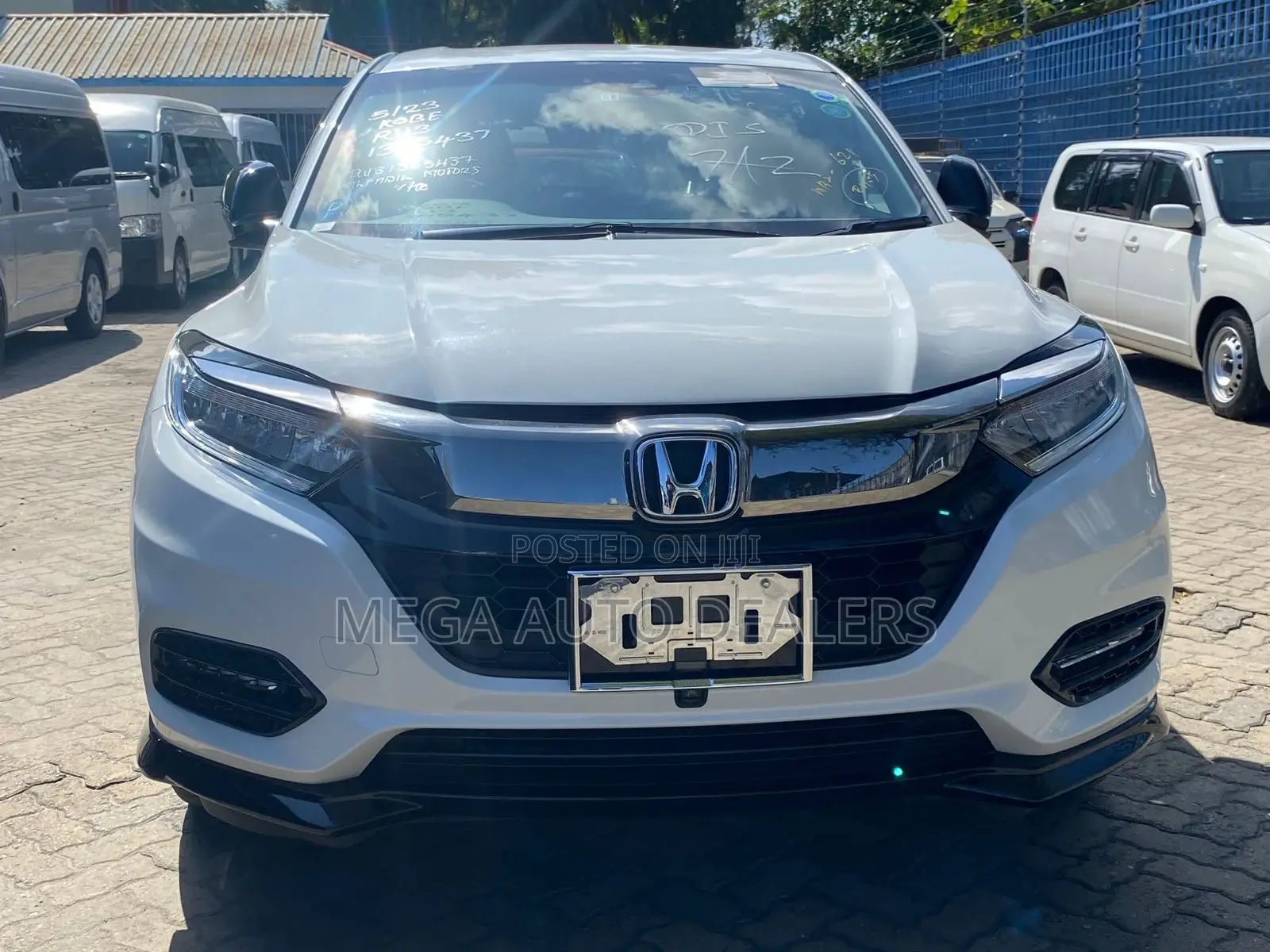 Honda Vezel 2018 White