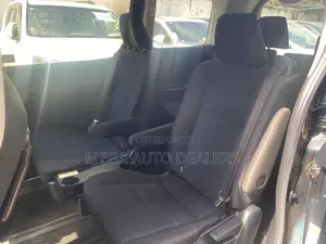 Toyota Voxy 2018 Blue