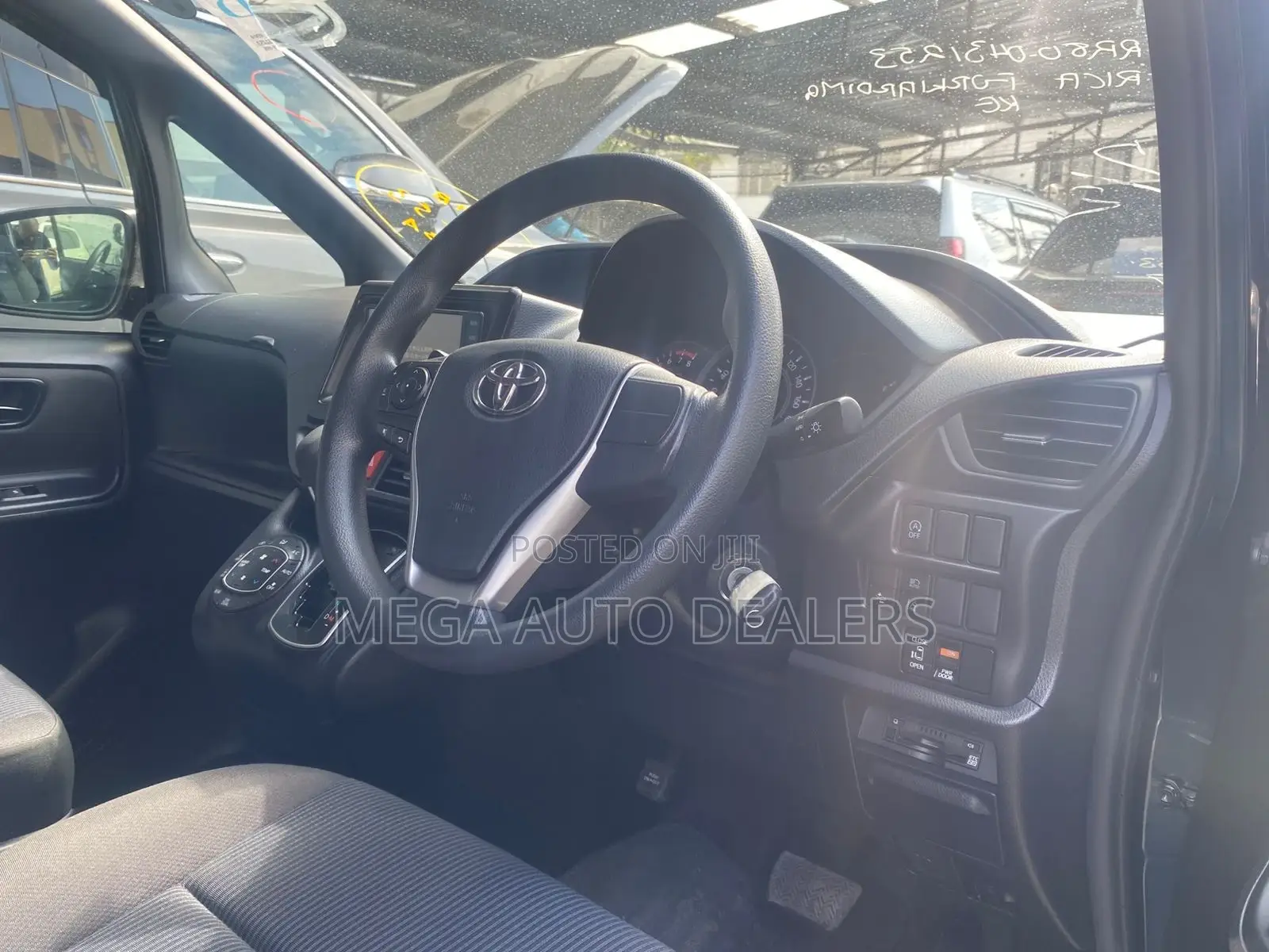 Toyota Voxy 2018 Blue