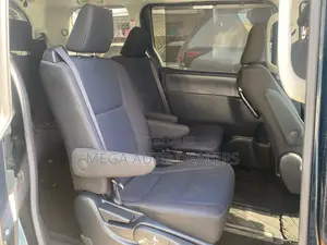 Toyota Voxy 2018 Blue