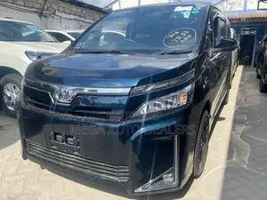 Toyota Voxy 2018 Blue