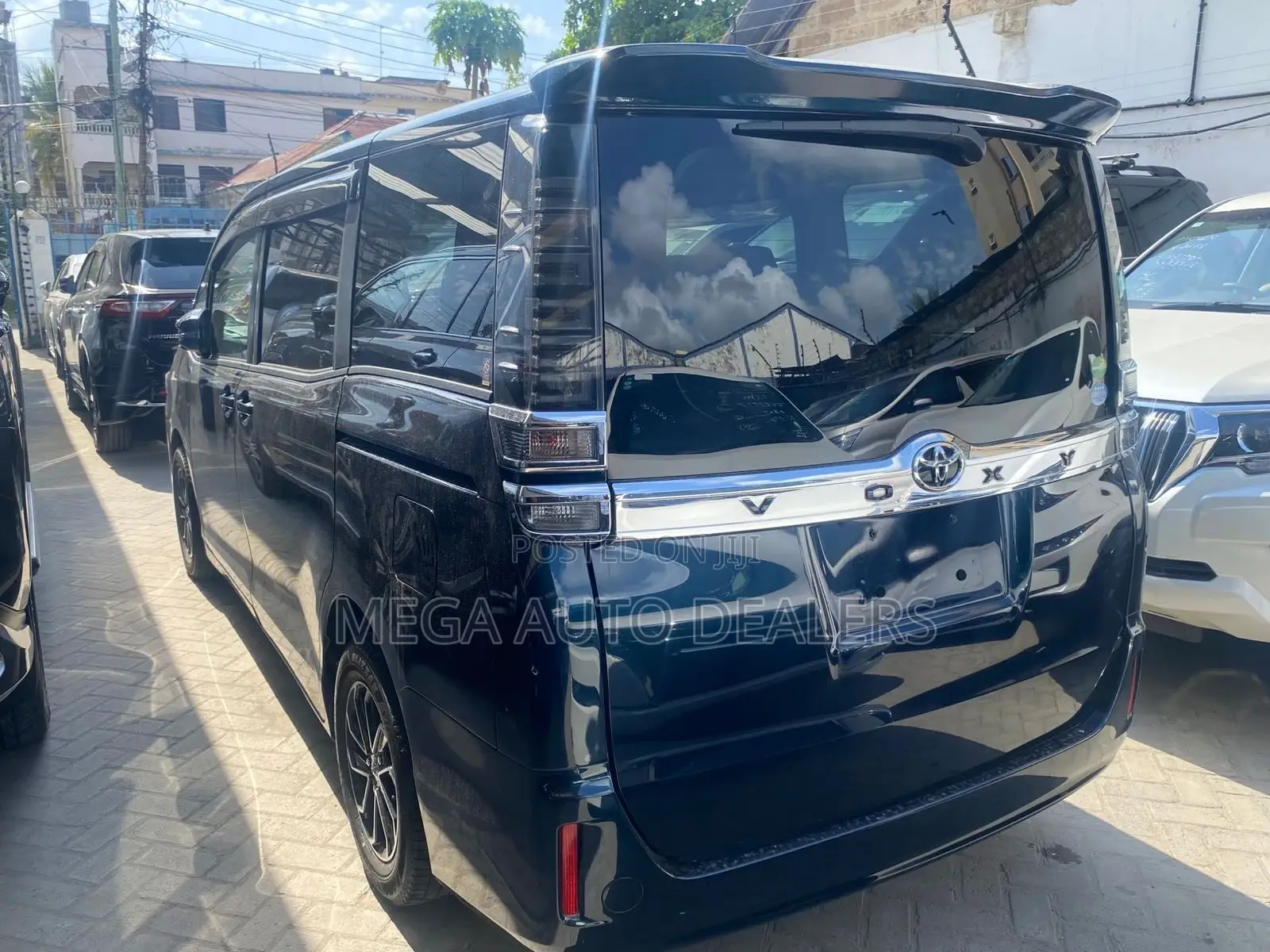 Toyota Voxy 2018 Blue