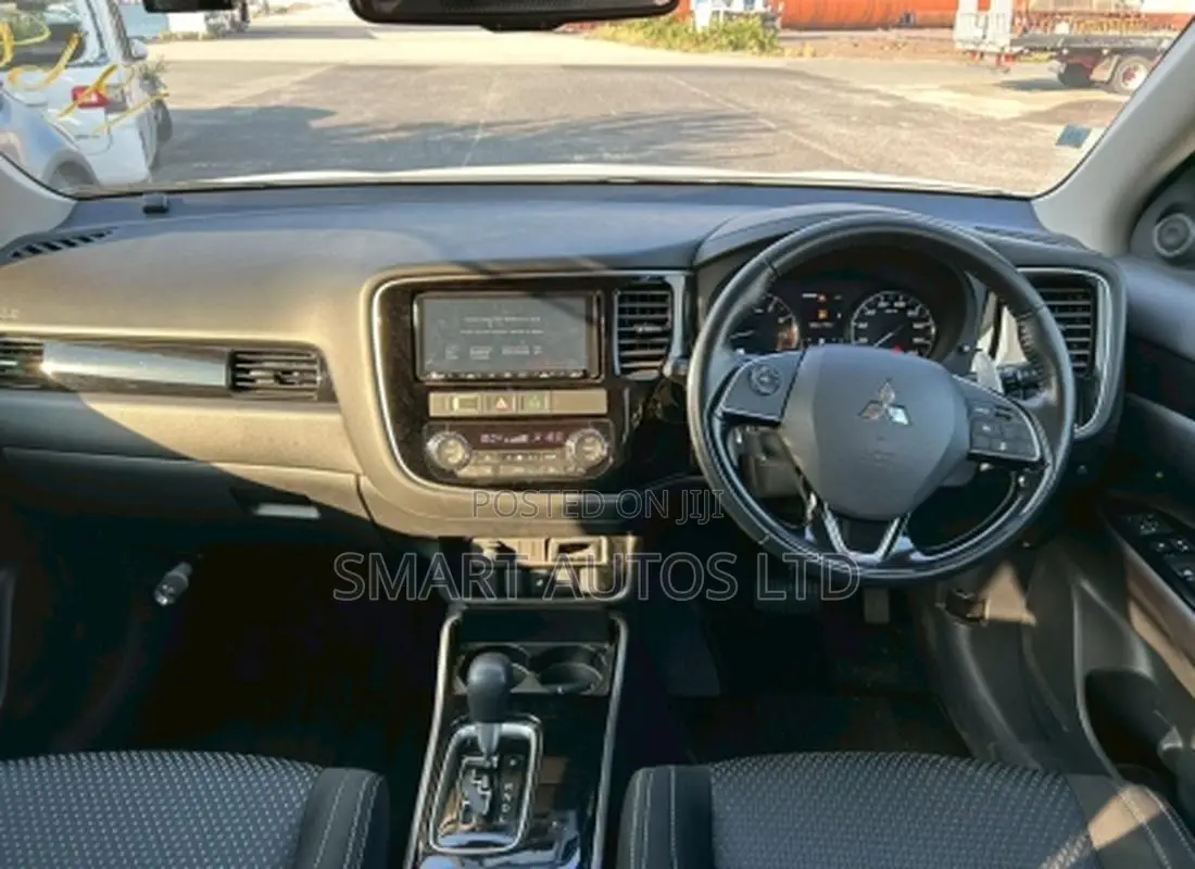 Mitsubishi Outlander 2018 Pearl