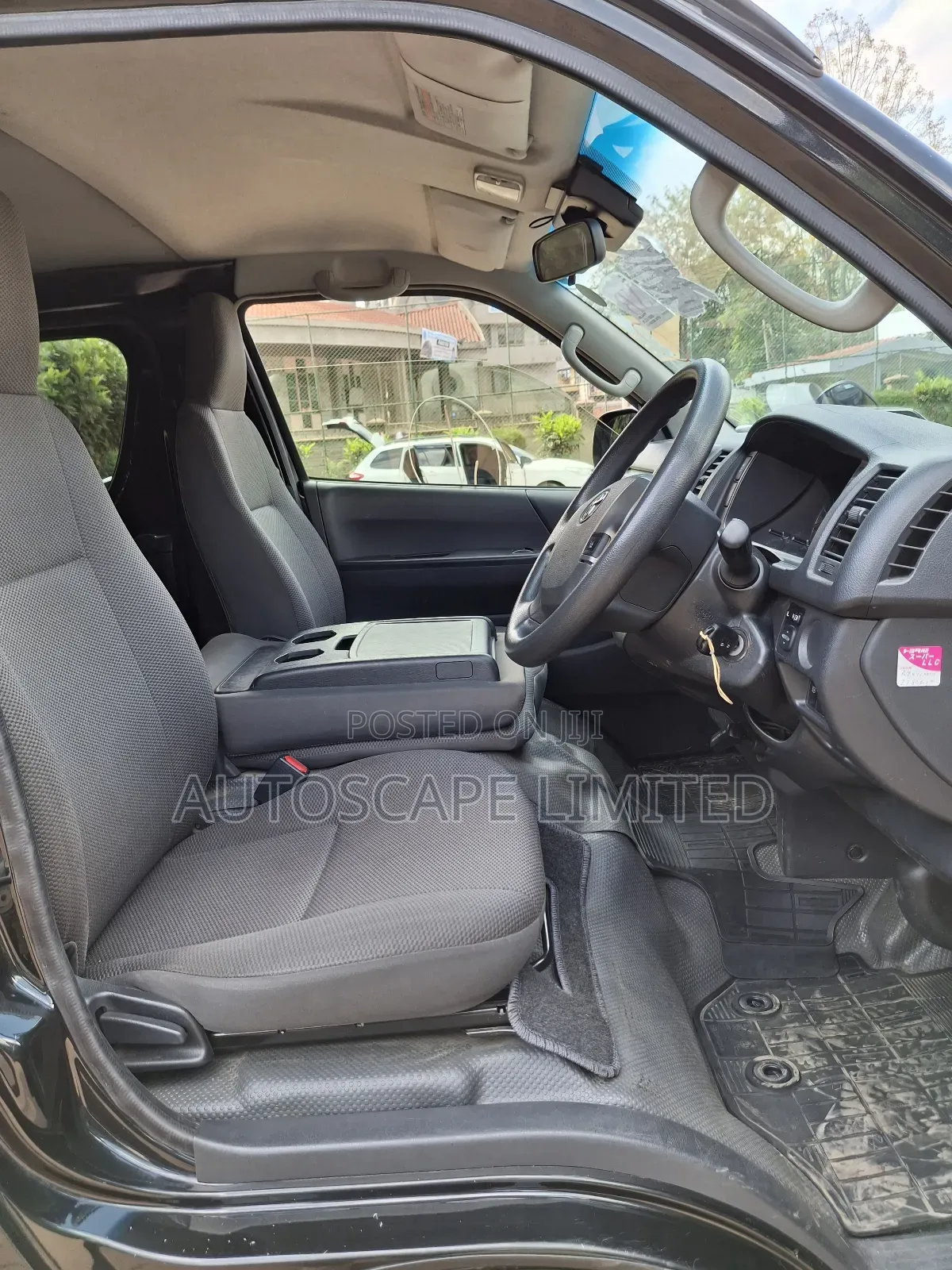 Toyota HiAce 2018 Black