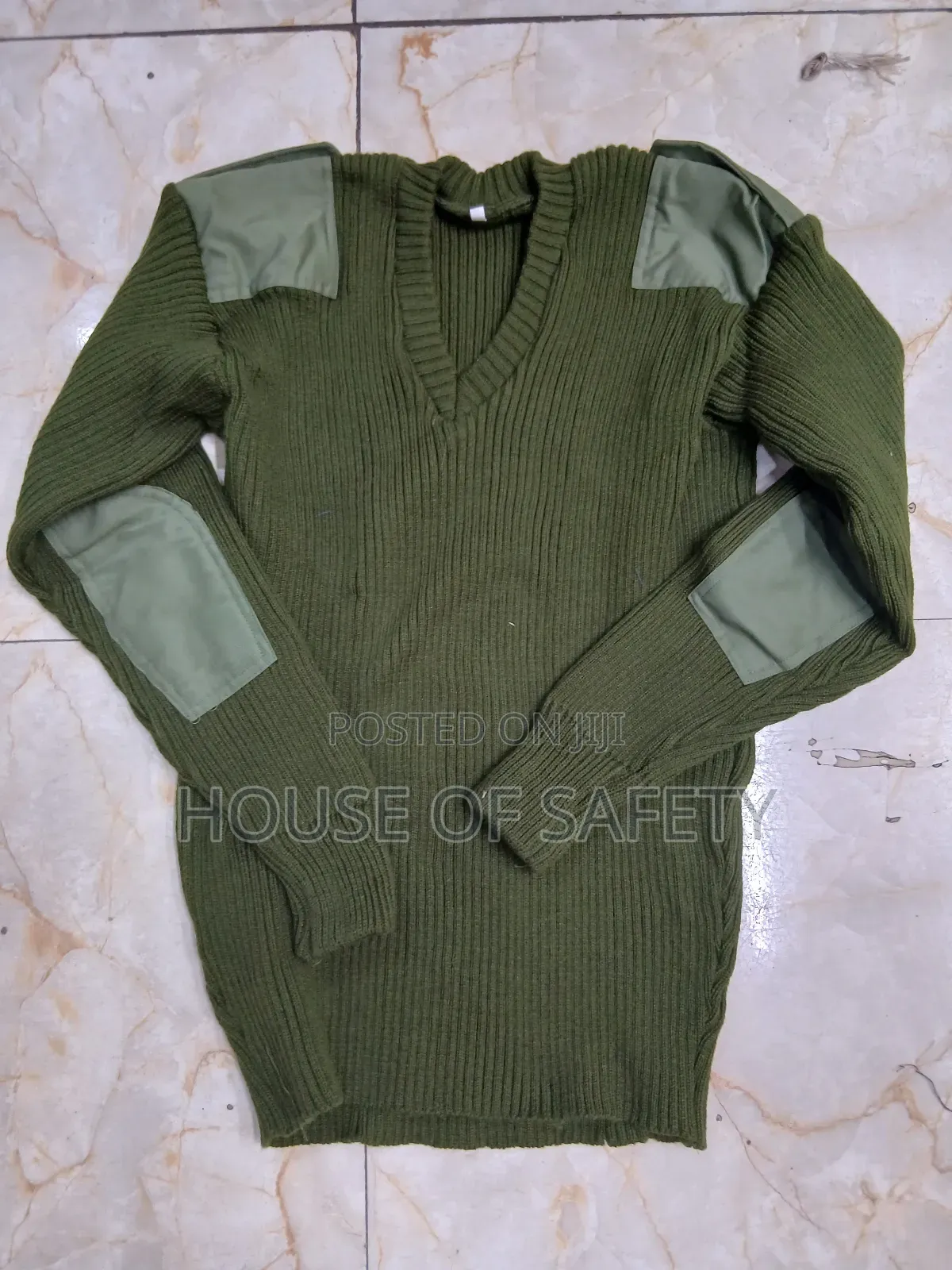 V-Neck Juggle Green Security Sweaters
